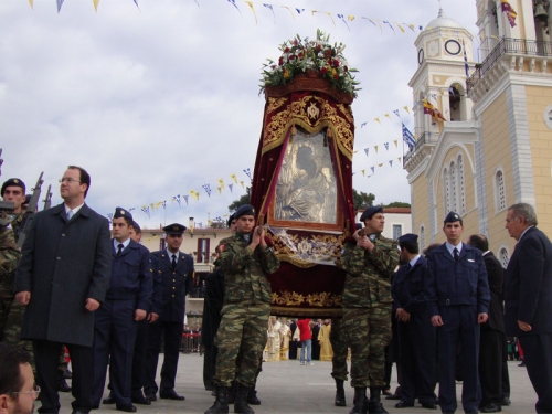 Η κατάργηση του πανηγυριού και η βροχή επηρεάζουν αρνητικά τη γιορτή της Υπαπαντής