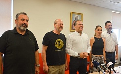 Παναγιώτης Λαμπρινίδης, Στάθης Γυφτάκης, Θανάσης Βασιλόπουλος, Θώμη Σταμούλη, Σωτήρης Κριτσωτάκης
