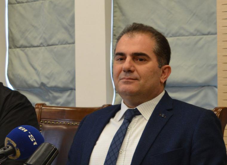 Ο δήμαρχος προσέλαβε ως ειδική συνεργάτιδα δικηγόρο, στέλεχος ειδησεογραφικού site