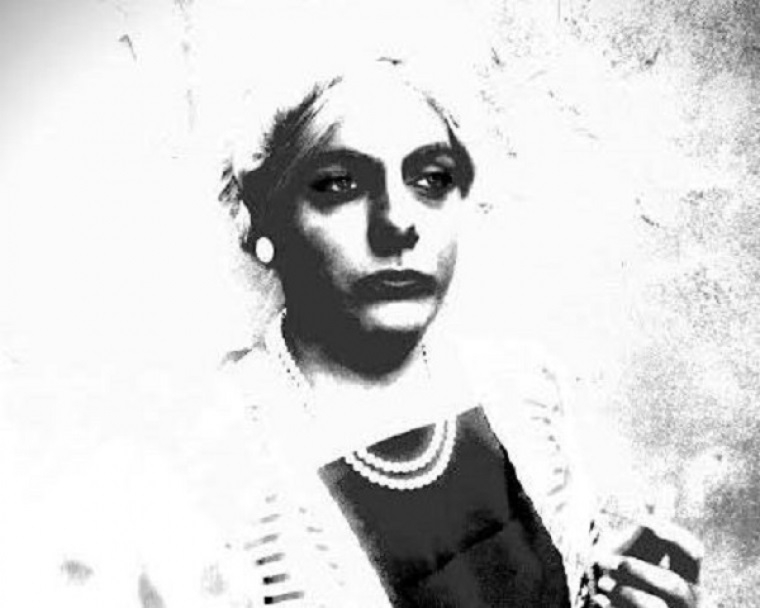 Εντελώς παρανοϊκά