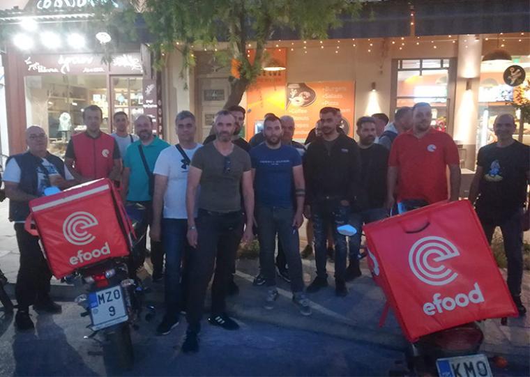 Εργαζόμενοι ντελιβεράδες, διανομείς της Καλαμάτας σε παλιότερη κινητοποίηση