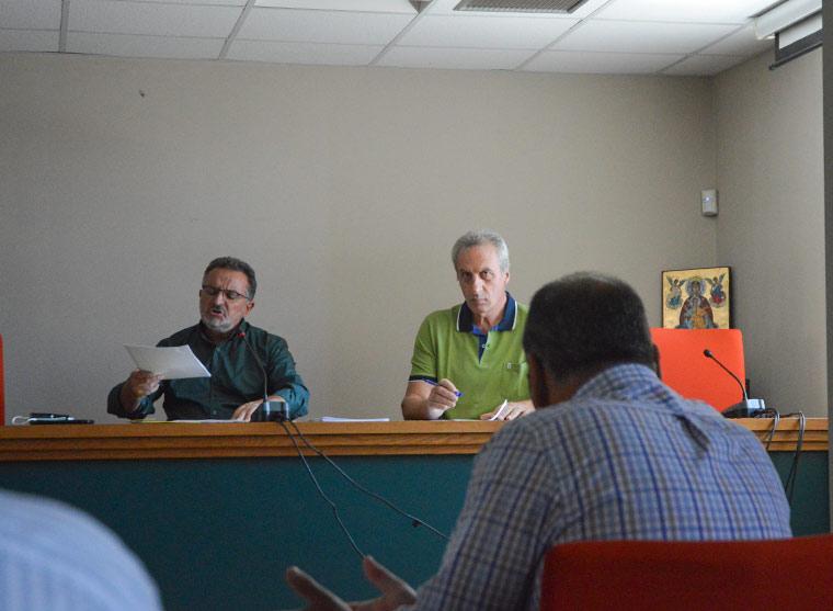 Ο πρόεδρος της Επιτροπής ποιότητας Ζωής, Νίκος Μπασακίδης και ο προϊστάμενος της Υπηρεσίας των Συλλογικών Οργάνων του Δήμου Χρήστος Αλεξανδρόπουλος