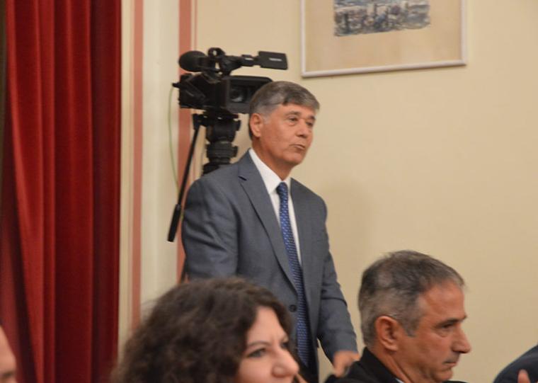 Μια κακή παραδρομή από τον νέο πρόεδρο του Δημοτικού Συμβουλίου Καλαμάτας - Ο Κορκονέας και ο Κωστέας