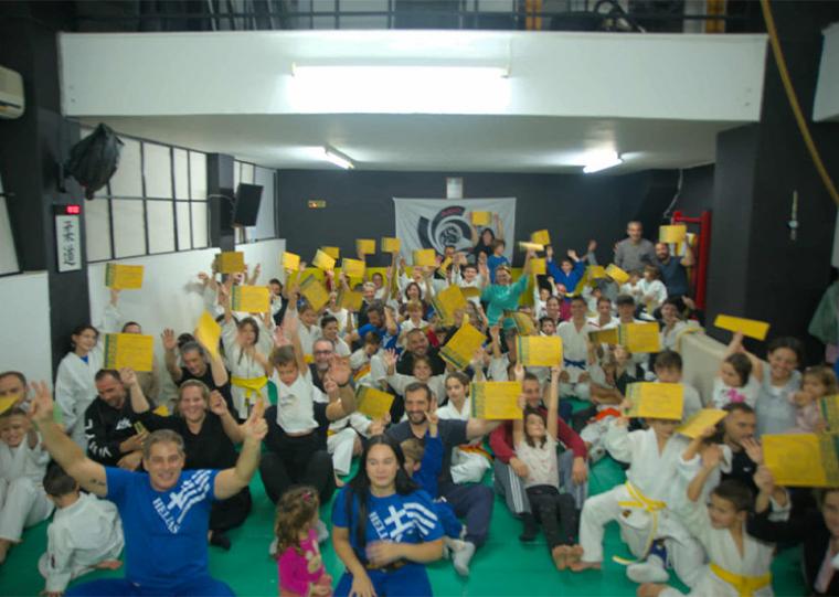 Τα παιδιά προπονήθηκαν με τους γονείς τους στο τατάμι του Αθλητικού Συλλόγου Τζούντο Καλαμάτας