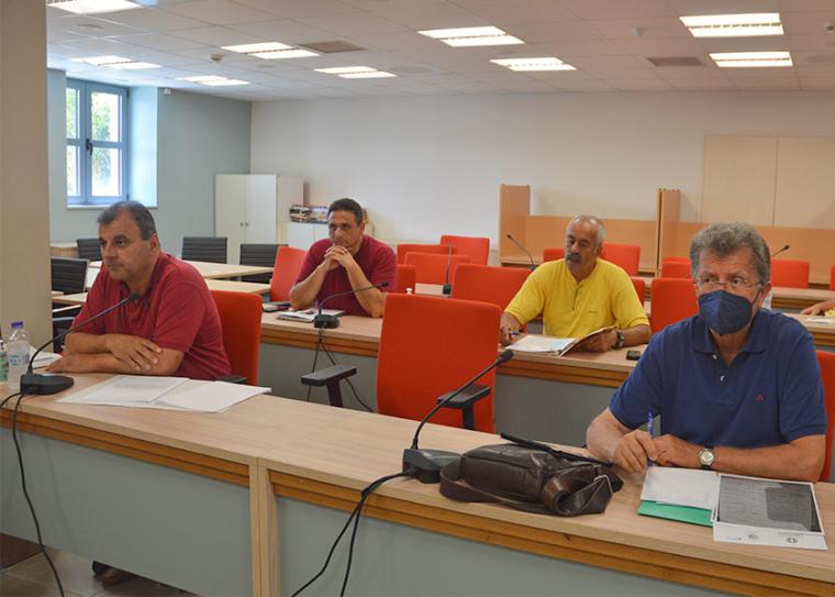 Σημερινή συνεδρίαση της Επιτροπής Ποιότητας Ζωής του Δήμου Καλαμάτας, αριστερά ο Δημήτρης Φαββατάς