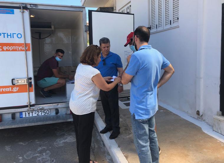 Ολοκληρώνεται η διανομή τροφίμων, επιθεώρηση από τον αντιπεριφερειάρχη και τη διευθύντρια Υγείας