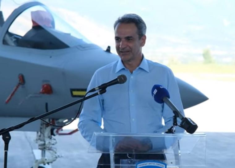 Ο πρωθυπουργός στην 120 ΠΕΑ - Είδε τα νέα εκπαιδευτικά αεροσκάφη που έχουν έρθει στο πλαίσιο συνεργασίας με το Ισραήλ