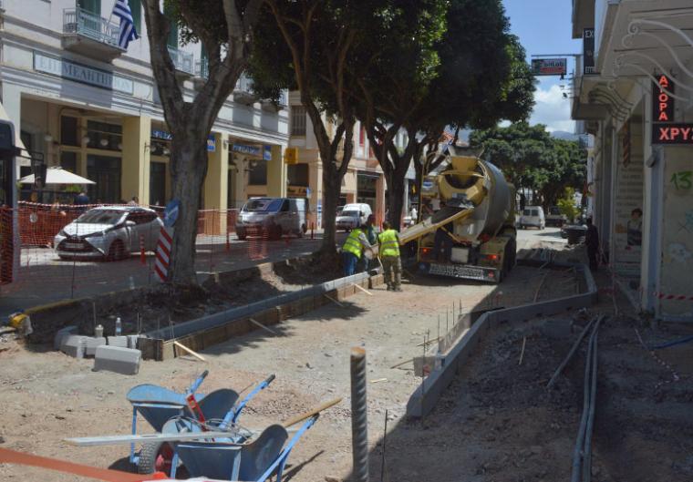 Μικραίνει πολύ η Σταδίου - Ικανοποίηση στη δημοτική αρχή για τους ρυθμούς των εργασιών