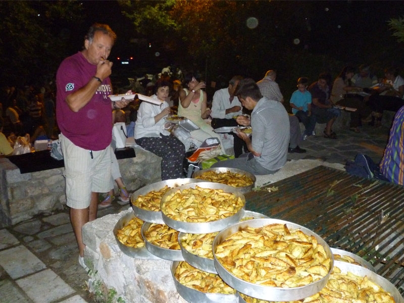 Περίπου 800 κιλά πατάτες σε διάφορες συνταγές για τους επισκέπτες στη Γιορτή Πατάτας