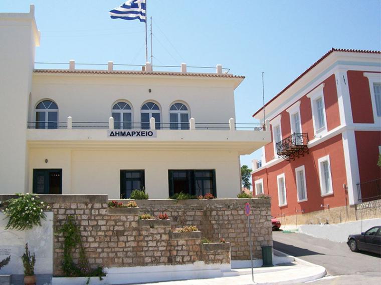 Πρόστιμο στο Δήμο Πύλου-Νέστορος από τον περιφερειάρχη για λειτουργία χωματερής που είχε κλείσει