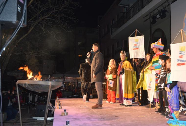 Σε φουλ ρυθμούς καρναβαλιού η Μεσσήνη - Επίσημη έναρξη με την Carnival Fiesta στη Μικρή Πλατεία