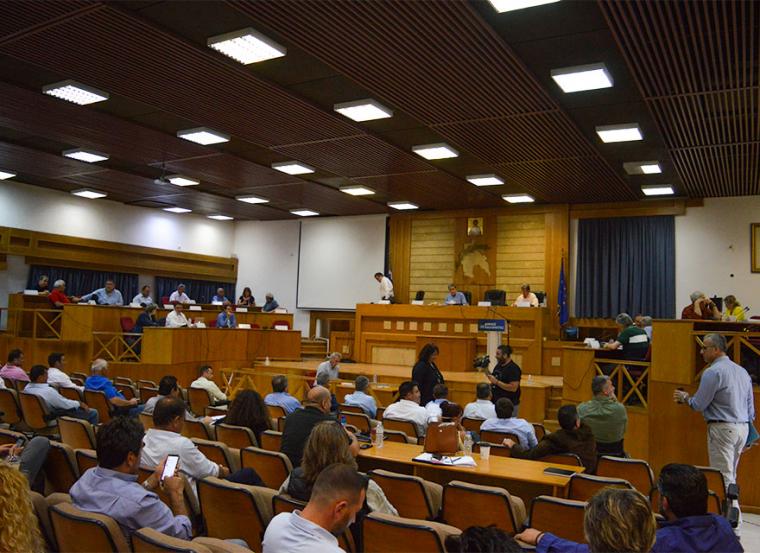 Από τη χθεσινοβραδινή συνεδρίαση του Δημοτικού Συμβουλίου Καλαμάτας στο αμφιθέατρο "Αλέξανδρος Κουμουνδούρος"