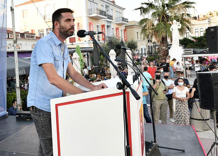 Ο Ψαρραίος Κώστας Ρήγας καλωσόρισε Έλληνες και Τούρκους κομμουνιστές στη Μυτιλήνη