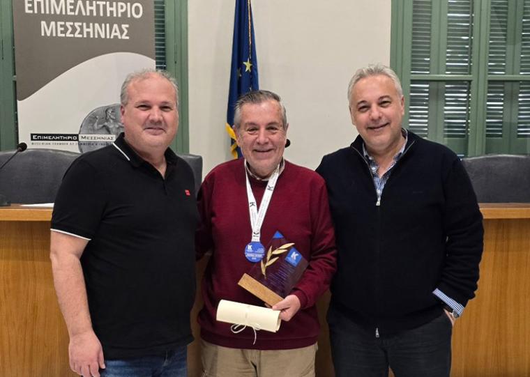 Γιάννης Μαλαπέτσας, πρόεδρος του Συλλόγου Καταστημάτων Εστίασης και Αναψυχής Καλαμάτας, Ανδρέας Ζαγάκος, επίτιμος πρόεδρος, Βαγγέλης Ξυγκώρος, πρόεδρος του Επιμελητηρίου Μεσσηνίας