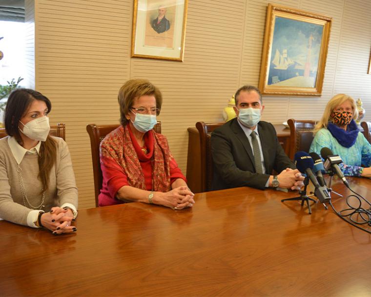 Γεωργία Καπόγλη, Λυδία Ιωαννίδη-Μουζάκα, δήμαρχος Θανάσης Βασιλόπουλος, Εύα Ντελιδάκη