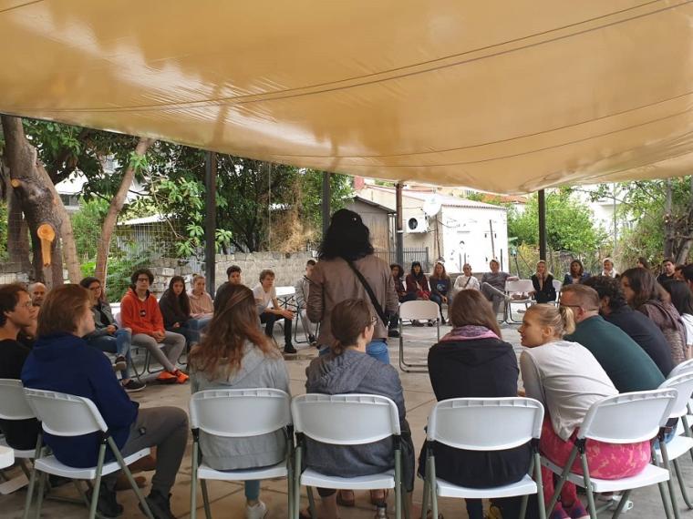 Πρόγραμμα ανταλλαγής νέων για να αναβιώσουν το κίνημα του '68