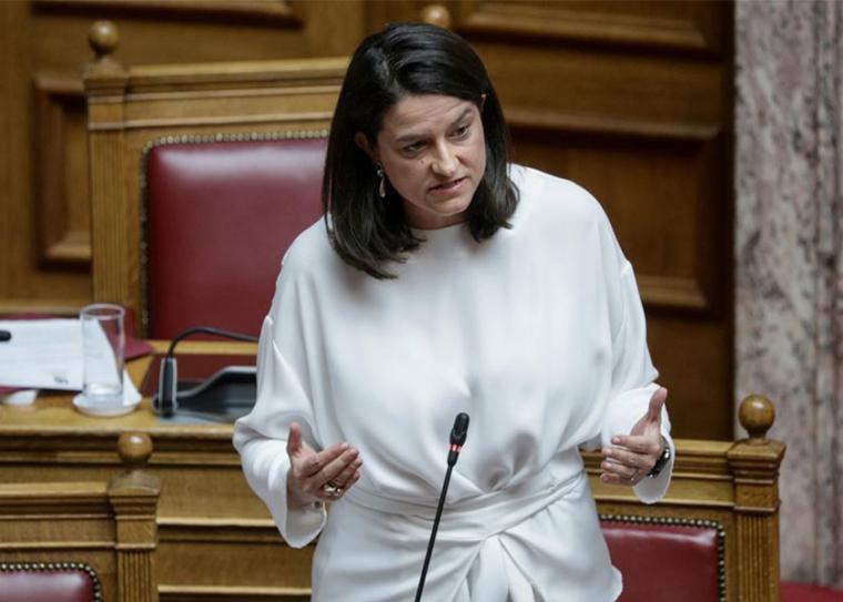 Η υπουργός Παιδείας για το άνοιγμα των σχολείων: “Φεύγουμε από τη λογική του κλεισίματος τμήματος”