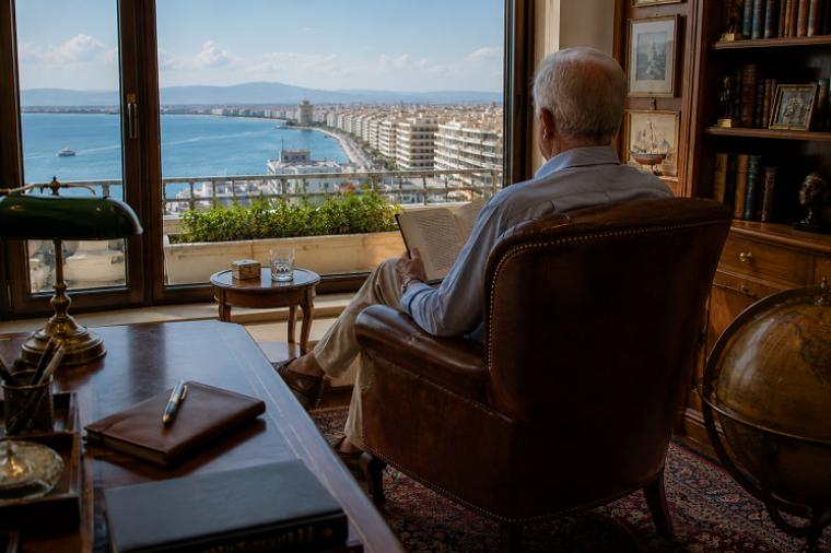 Ελέφαντας στην Αίγινα και άλλες ιστορίες (467)