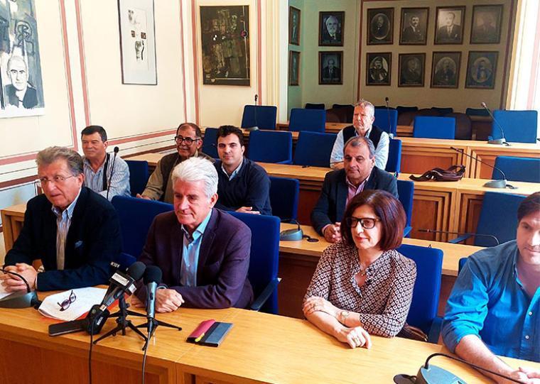 Κώστας Τσαπόγας, Βασίλης Τζαμουράνης, Ευγενία Κούβελα, Βασίλης Κανάκης, Μιχάλης Κουτίβας, Γιάννης Χριστόπουλος, Σπύρος Χανδρινός, Δημήτρης Φαββατάς, Θόδωρος Σταυριανόπουλος