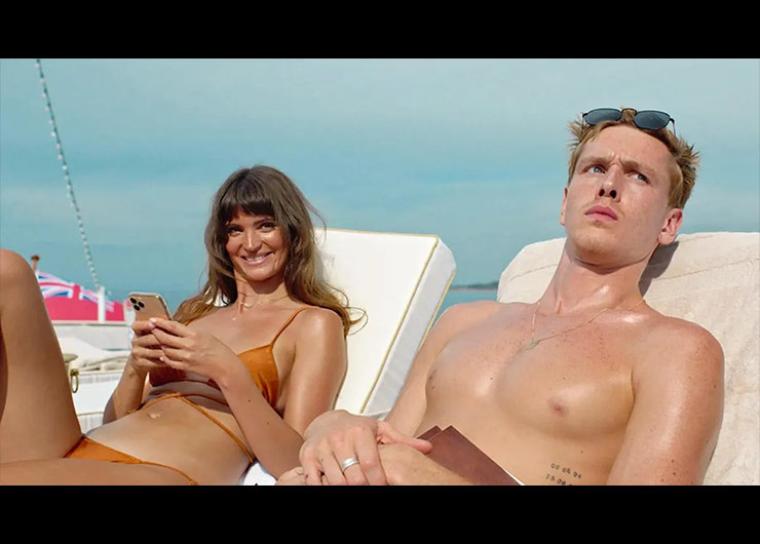 Προβολή για τη μικρή Διονυσία-Νεκταρία - “Το τρίγωνο της θλίψης”