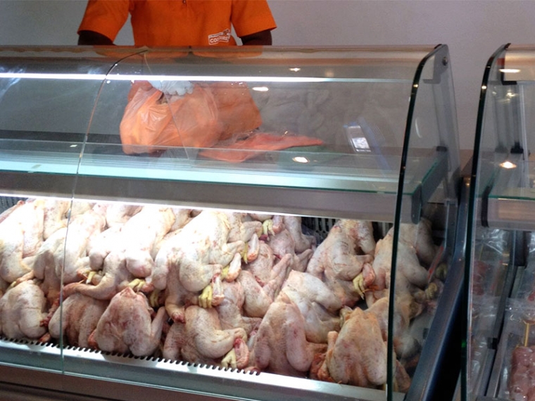 Νωπά κοτόπουλα σε 3.462 οικογένειες του Νομού με επισιτιστικές ανάγκες