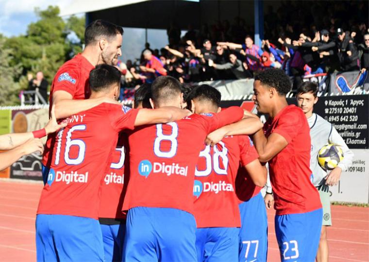 Kάποιος κοροϊδεύει… γεμάτη εξέδρα οι φιλοξενούμενοι στο Παναργειακός – Πανιώνιος