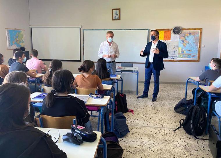 Ευχαριστίες Μαντά σε εκπαιδευτικούς-μαθητές για τις προσπάθειές τους