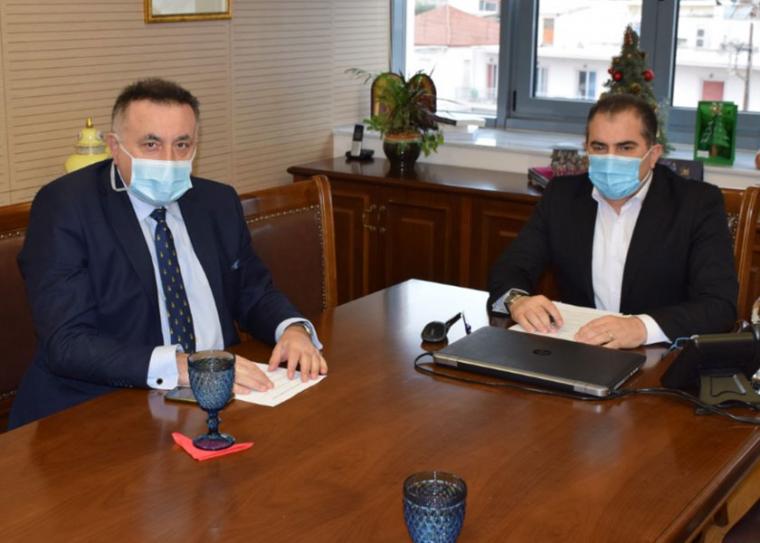 Ο Δήμος σχεδιάζει πως θα συμβάλει στους εμβολιασμούς και τη λειτουργία των σχολείων με ασφάλεια