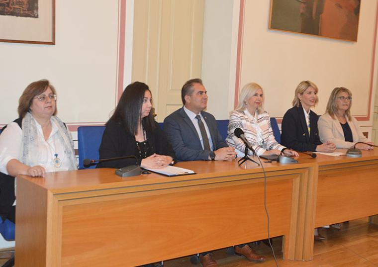 Ευσταθία Γεωργανά, Χρύσα Αναζίκου, Θανάσης Βασιλόπουλος, Νάνσυ Δημοπούλου, Κέλλυ Φερέτου, Θεανώ Μπλέκου