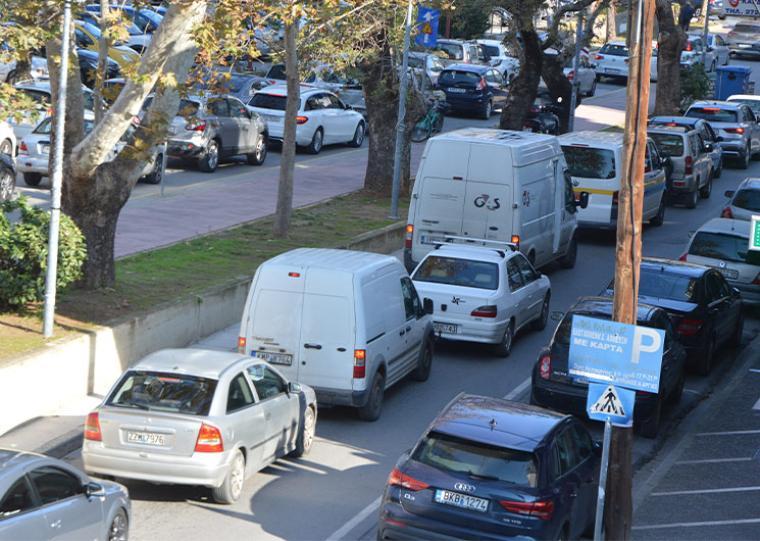 Άλλη μια προσπάθεια εύρεσης οικοπέδων για το μεγάλο πρόβλημα έλλειψης θέσεων στάθμευσης στο κέντρο της Καλαμάτας