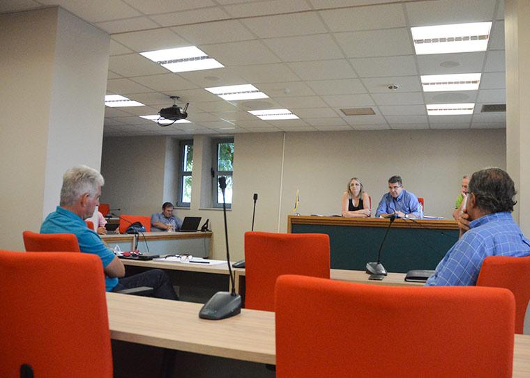 Το βάλτωμα έργων του Δήμου Καλαμάτας - Τα πρωτεία στο Σχολείο του Άρι και το …λιόπανο στο Ασπρόχωμα