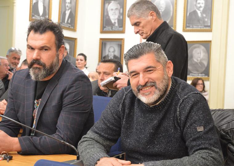 Ο Παναγιώτης Λύρας, πρόεδρος της Δημοτικής Κοινότητας Καλαμάτας και ο πρόεδρος του Άρι, Γρηγόρης Κωστόπουλος (αριστερά)