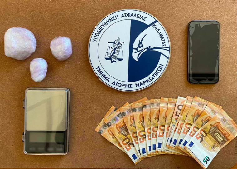 Συστηματική διακίνηση κοκαΐνης στη Μεσσηνία από εγκληματική οργάνωση – Συλλήψεις σε Καλαμάτα και Θουρία
