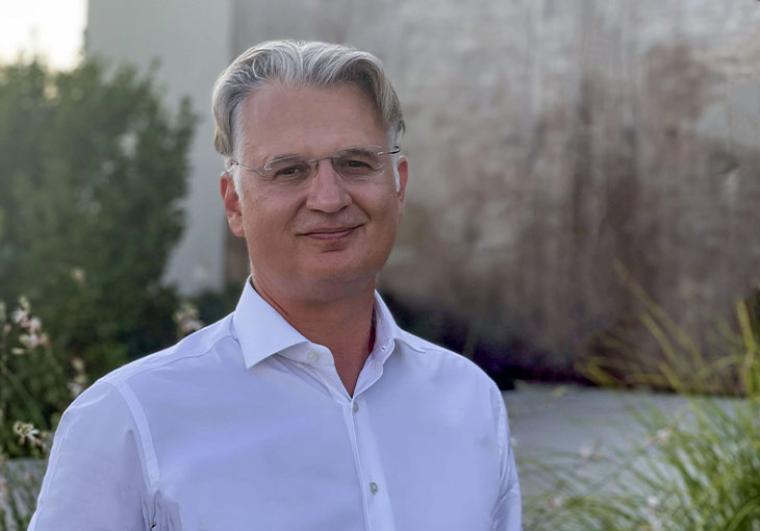 Εγκαίνια του εκλογικού κέντρου του Δημήτρη Πτωχού το βράδυ στην Καλαμάτα