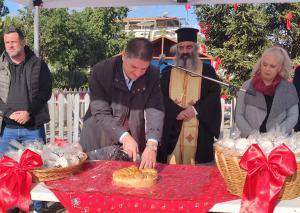 Αναβίωσε στη Μεσσήνη το χριστουγεννιάτικο έθιμο του Χριστόψωμου της πόλης