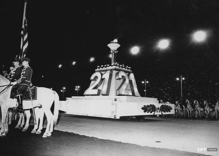 Ελέφαντας στην Αίγινα και άλλες ιστορίες (406)