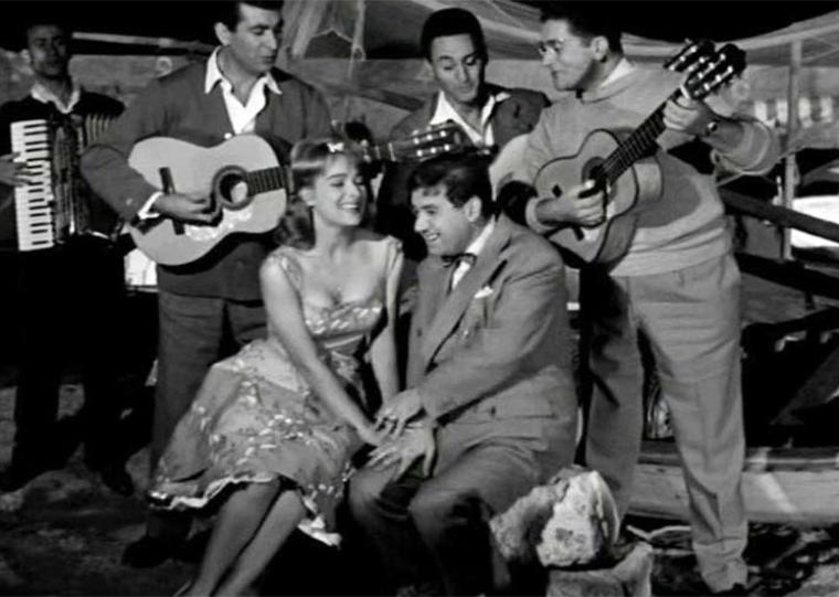 Ελέφαντας στην Αίγινα και άλλες ιστορίες (353)