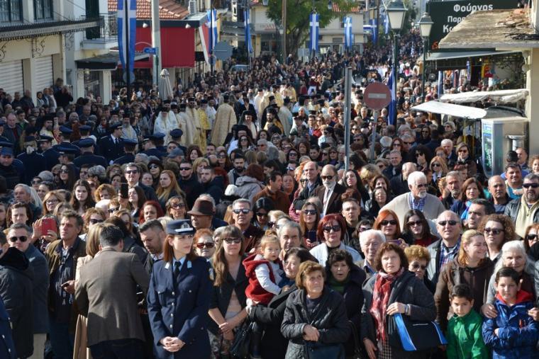 Με τον Πρόεδρο της Δημοκρατίας, με την υπουργό Παιδείας και με οχτώ επισκόπους η γιορτή της Καλαμάτας