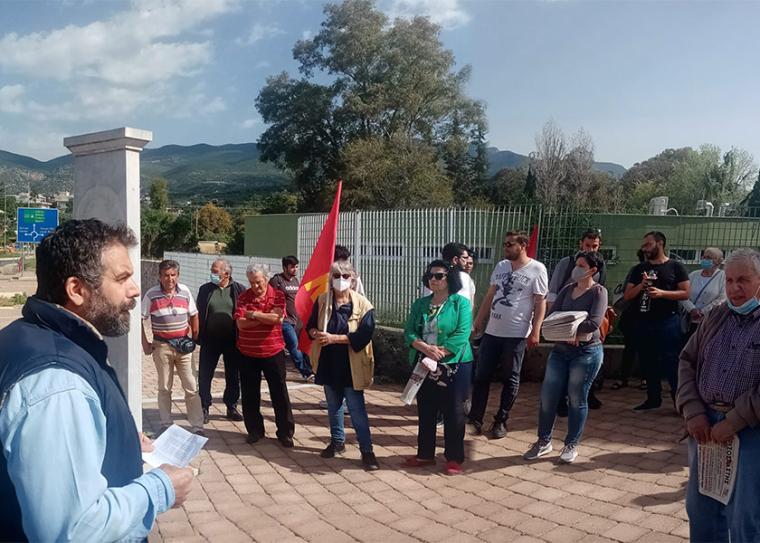 Τελετή του ΚΚΕ για την 9η Μάη στο μνημείο των εκτελεσμένων από τους Ναζί στο Νέδοντα