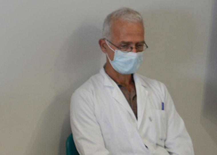 Ενός λεπτού σιγή στο Δημοτικό Συμβούλιο Καλαμάτας στη μνήμη του “ιεραπόστολου γιατρού” Νίκου Γραμματικόπουλου