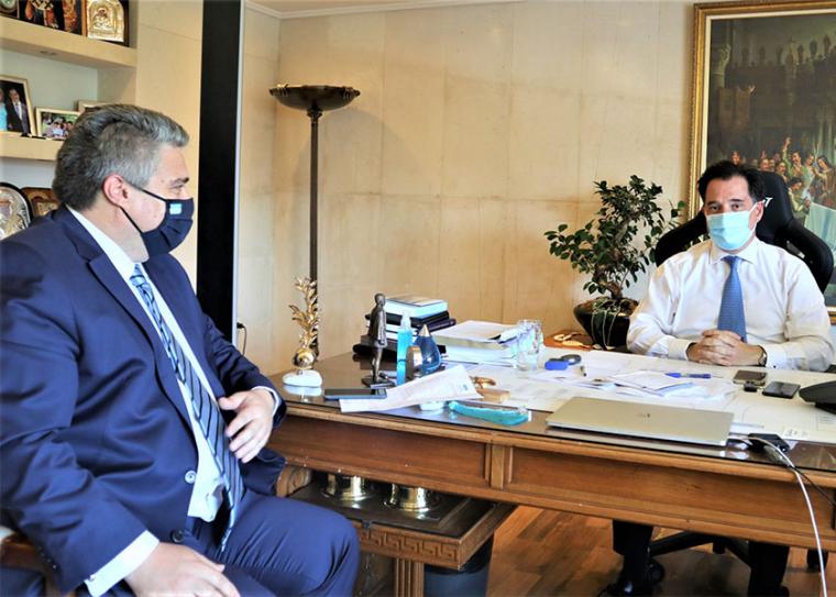 Ο Μίλτος Χρυσομάλλης δια ζώσης στον Άδωνι και τηλεφωνικά στον περιφερειάρχη για την ενίσχυση των επαγγελματιών εστίασης