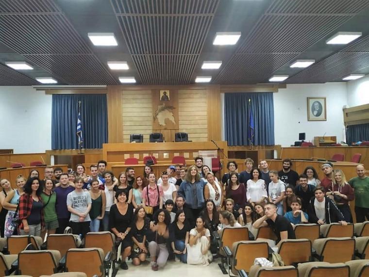  Από την συνάντηση που πραγματοποίησαν οι νέοι με το κοινωνικό ιατρείο Καλαμάτας στο πλαίσιο του προγράμματος ανταλλαγής νέων.