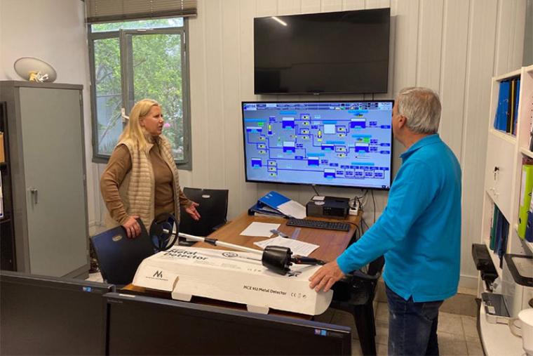 Συνάντηση με εργαζόμενους στα συνεργεία του Δήμου Καλαμάτας είχε η Πιπίνα Κουμάντου