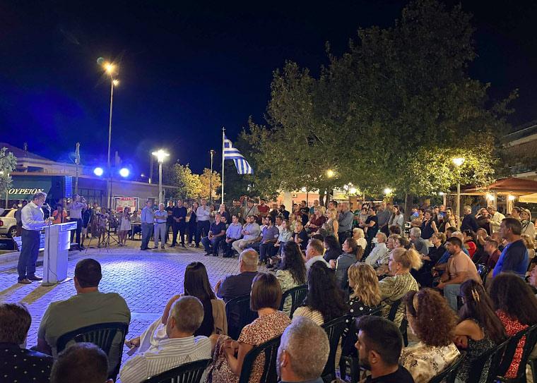 Ομιλία του δημάρχου Καλαμάτας Θανάση Βασιλόπουλου στην πλατεία της Θουρίας