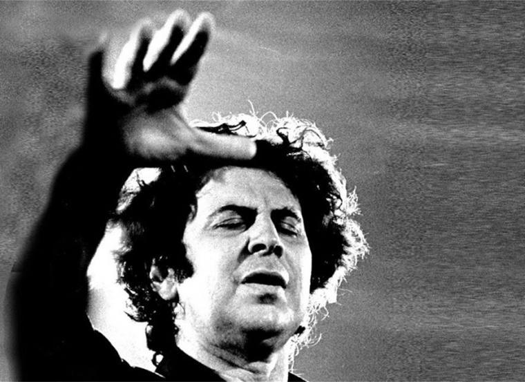 Ανακήρυξη του Μίκη Θεοδωράκη ως επίτιμου δημότη μόνο με τους επικεφαλής λόγω κορονοϊού