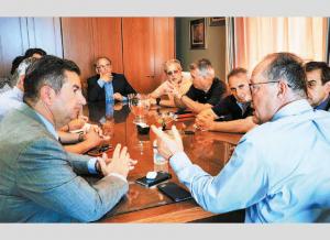 H “Καθημερινή” για τον περιφερειάρχη: “Στην Πελοπόννησο δεν ισχύουν οι αποστάσεις κ. Νίκα;”