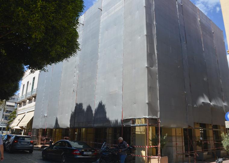 Συντηρήσεις στο κτίριο του Επιμελητηρίου και αντικατάσταση μαρμάρινων μπαλκονιών