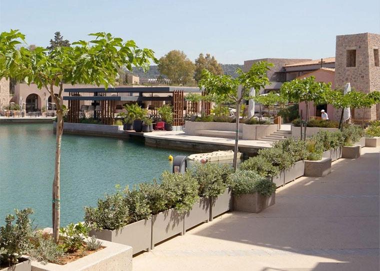 Navarino Agora: Ρεμπούτσικα, Μουζουράκης, Μαραβέγιας,  χορός, σινεμά και άλλες εκδηλώσεις τον Ιούλιο