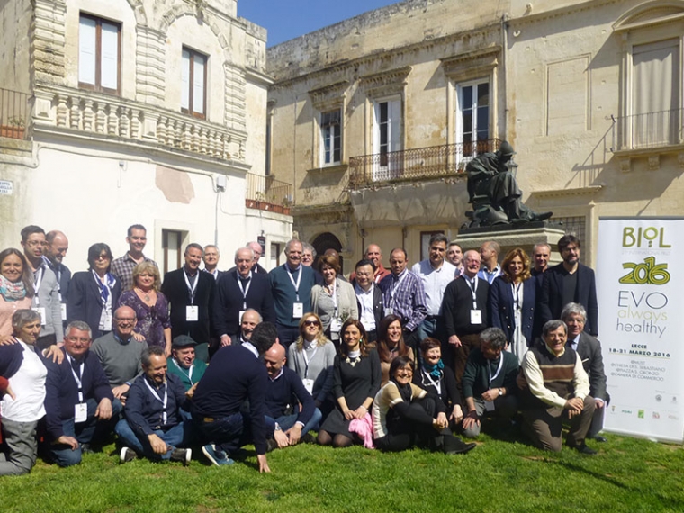 Γευσιγνώστες του κορυφαίου διεθνούς διαγωνισμού βιολογικών ελαιολάδων Biol 2016, στην Απουλία της Ιταλίας