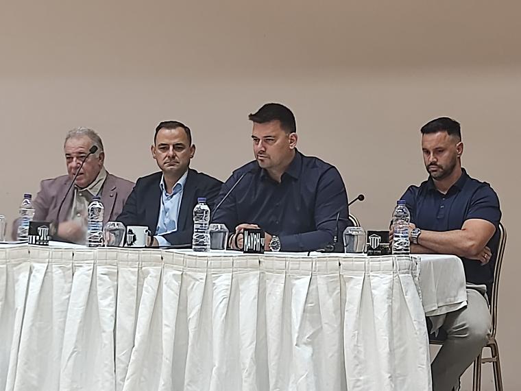 Χριστοφιλέας: «Ρίσκο Πρασσά να με πάρει προπονητή»!!! – Έγινε για να… γίνει η παρουσίαση μόνο σε Ράλλη από τη διοίκηση οι ερωτήσεις